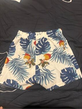 Women's Tropical Leaf Print Hybrid Shorts - White & Blue